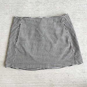 Urban Outfitters Gingham Skirt with Pockets | Size Medium